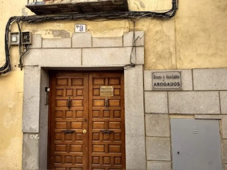 Rivero Y Asociados