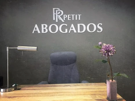 RR PETIT ABOGADOS- Raquel Rodríguez Petit