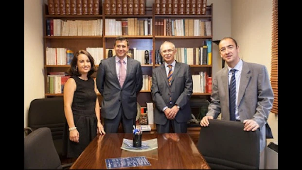 Plataforma Hereditaria / Gabinete Frías