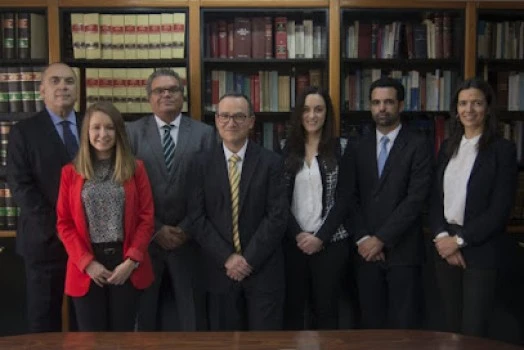 ADL Abogados S L