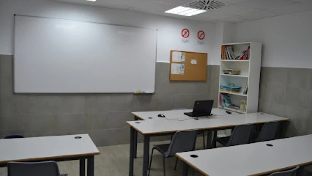 Academia Pirámide