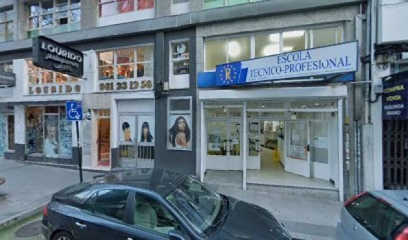 Asociación Latinoamericano Eslava Amespa, Amigos En España