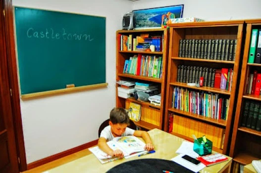Castletown Idiomas
