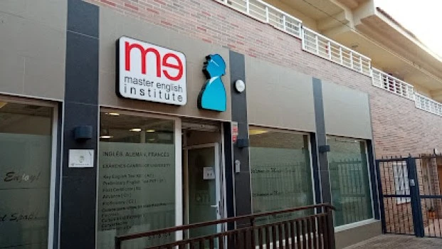 Master English Institute