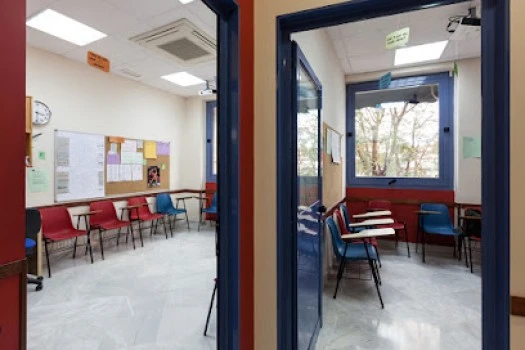 St. James Language Center - Ciudad Expo