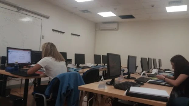 Academia Colón Tres