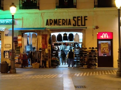 Armería Self Benítez