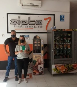 Escuela de Conducción SIETE7