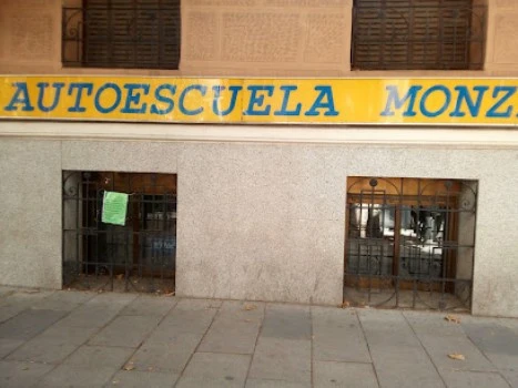 AUTOESCUELA MONZA