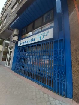 Autoescuela General Oraa 76