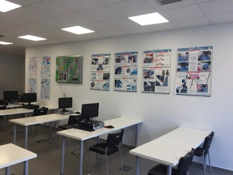 Autoescuela Gestoría Zunzarren