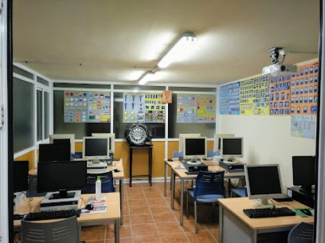 Autoescuela Almaguer