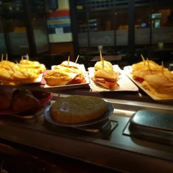 Mugarik Café Pub