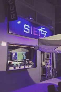 SIETE LOUNGE BAR