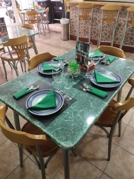 3 BANDAS CAFETERIA