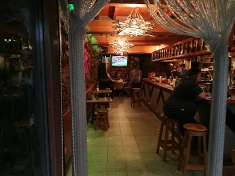 BAR LA CUEVA