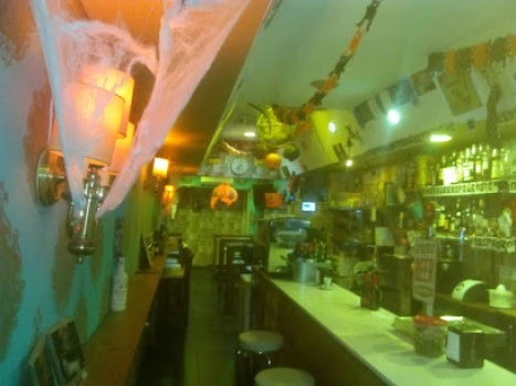 CHEERS ( Indie Bar ) Resto.
