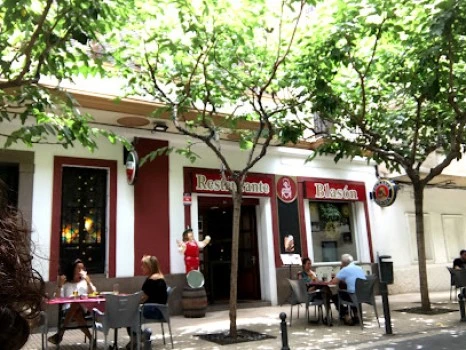 Cervecería Blasón (Antigua Bocatería Zurich)