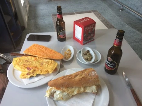 Bar Cafeteria Mixto 5