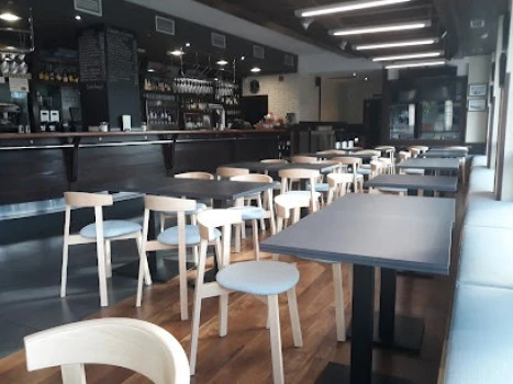 Bar Restaurante Traiñerum