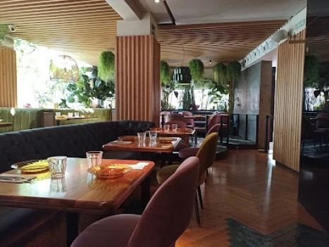 Seis Tapas Bar