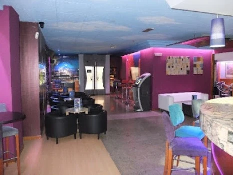 PUB LENNON