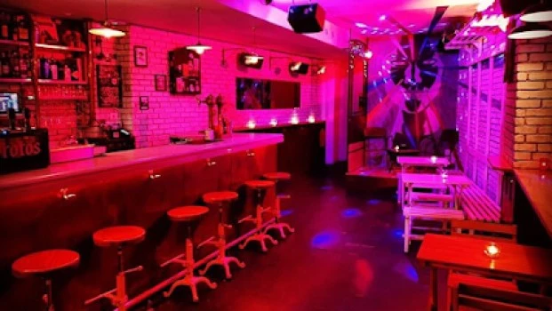 Bizarro Bar Independiente