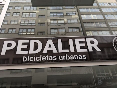 Pedalier