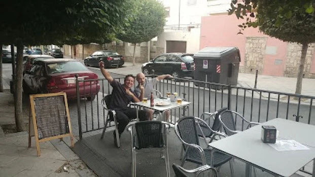 Café Bar 19