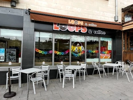 LOOPS AND COFFEE- LEÓN