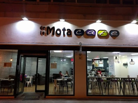 de la Mota Café