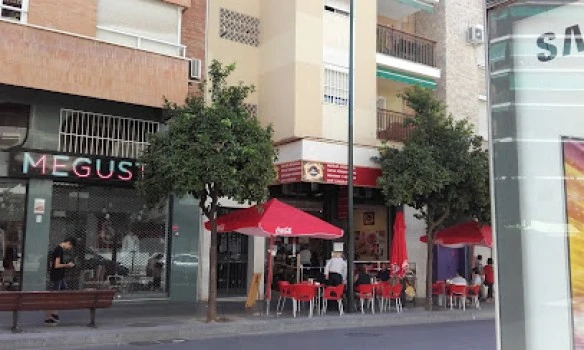 Cafeteria De Gusta Calle Cristo De La Epidemia, Malaga