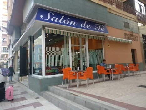 Cafetería-Heladería La Luna
