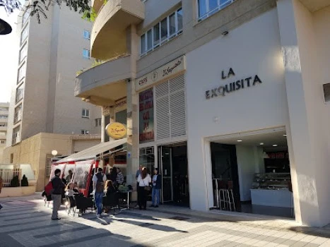 Aura Café