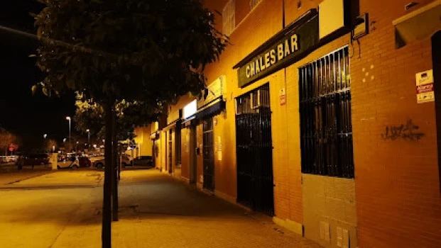 Chale's Bar