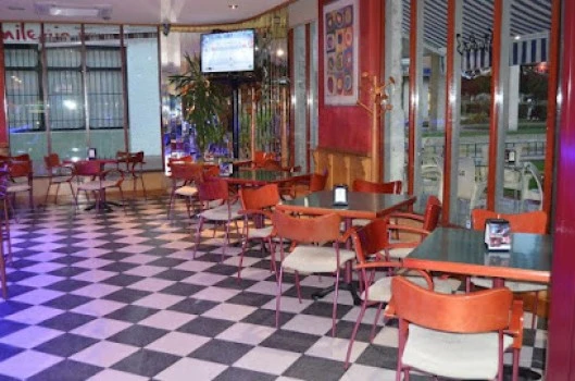 Cafetería, Restaurante y Copas Studio 3