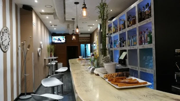 Café Con Arte Y Copas