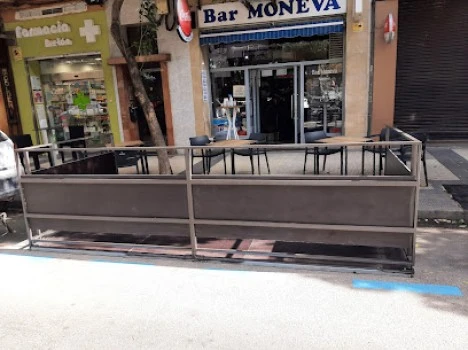 Bar Moneva