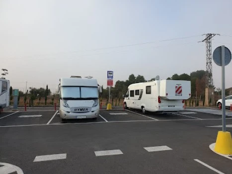 Área caravanas Carrefour