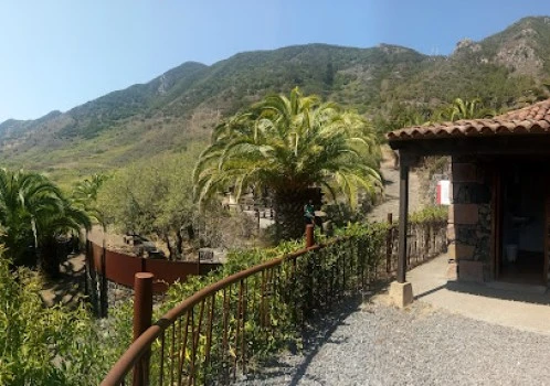 Zona De Acampada De Los Pedregales