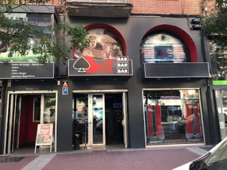 SALÓN DE JUEGO BET &amp; BAR