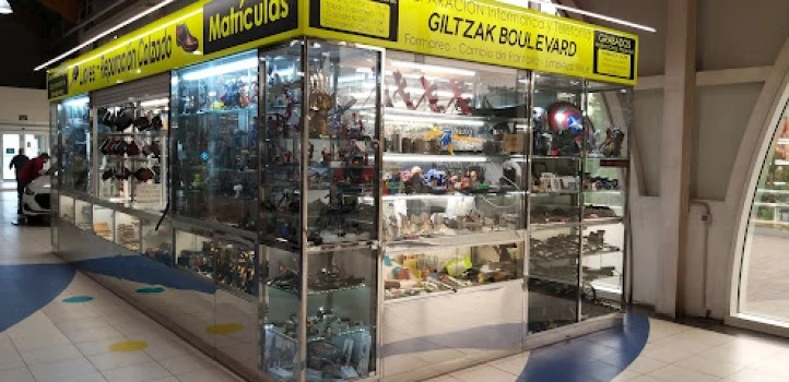 Llaves Boulevard