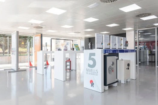 Rigau Grup - Oficines Centrals, Duplicat de claus i Serralleria d'automoció