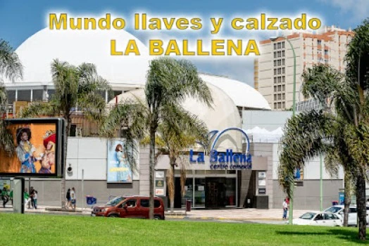 Mundo llaves y calzado La Ballena