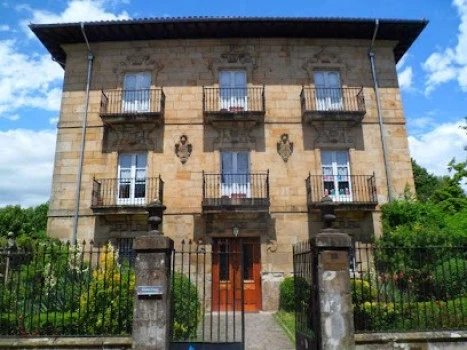 Maria Bitarteko Ikastetxea