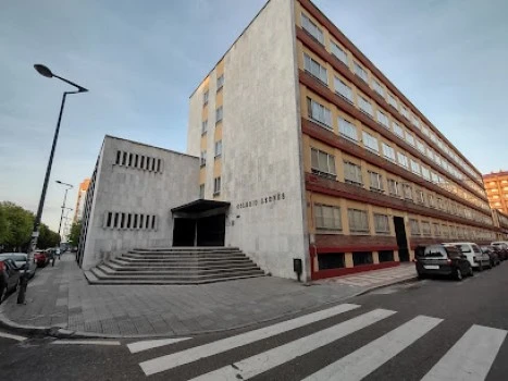 Colegio Leonés Jesús Maestro