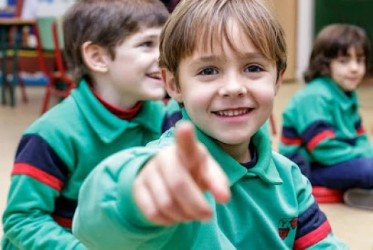The English Montessori School (TEMS)