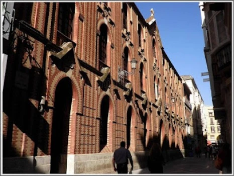 Colegio Sagrado Corazón Bachillerato - Fundación Spínola