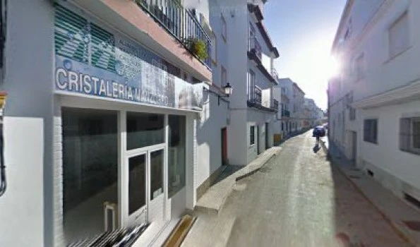 Cristalería Manzorro SL