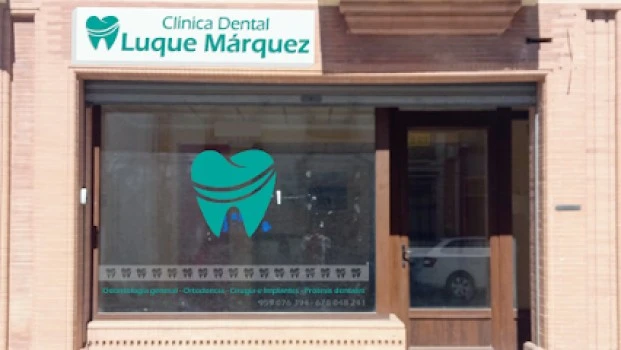 CLINICA DENTAL LUQUE MÁRQUEZ
